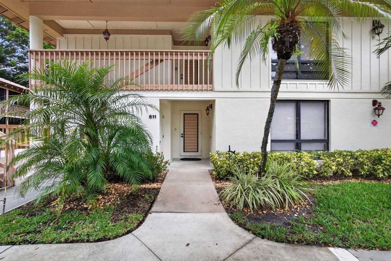 611 Brackenwood Cv - Photo 3 of 48