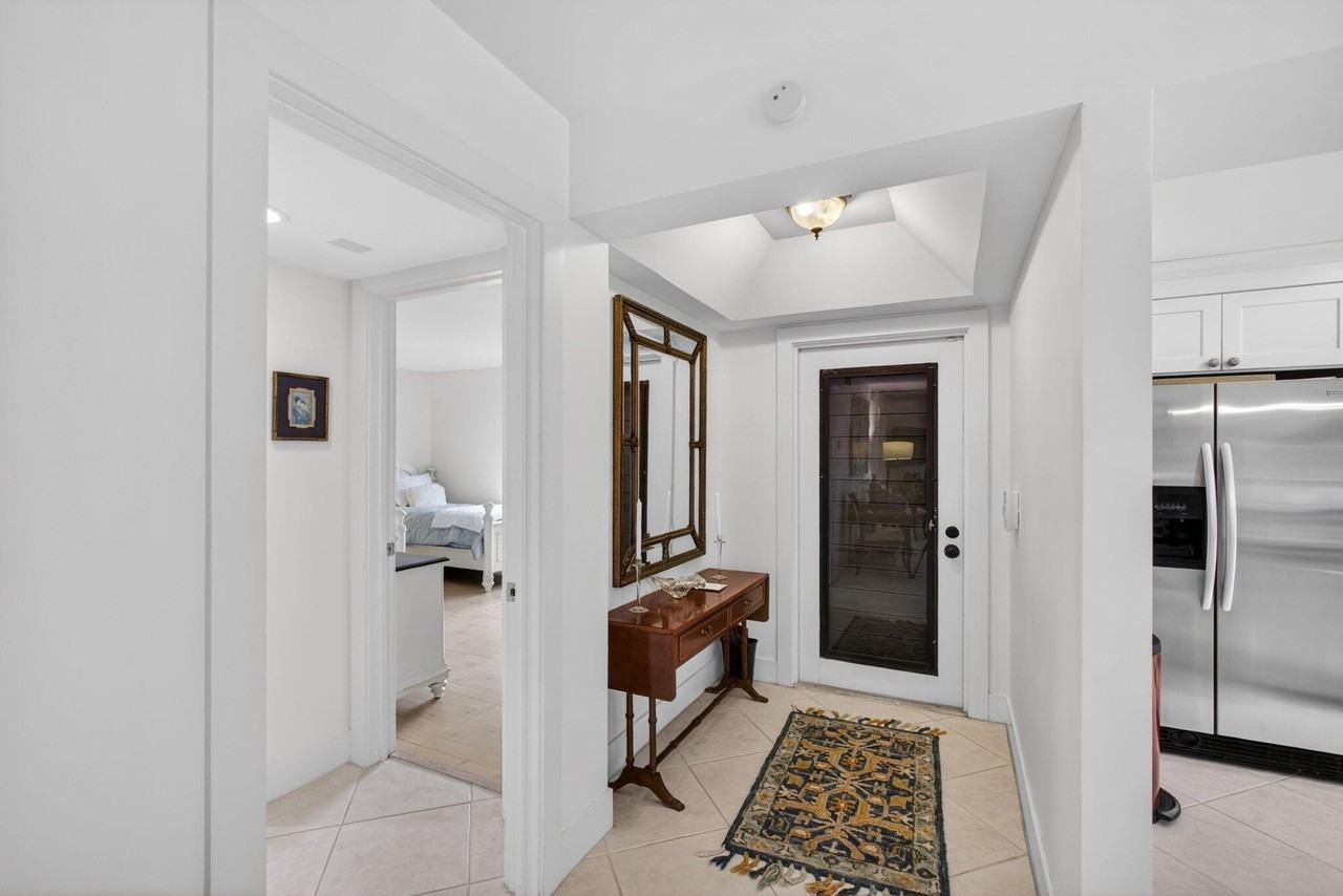 611 Brackenwood Cv - Photo 5 of 48
