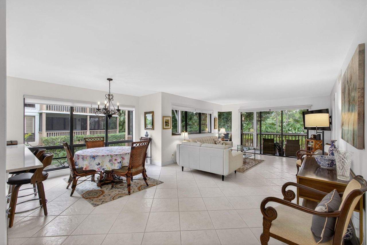 611 Brackenwood Cv - Photo 6 of 48