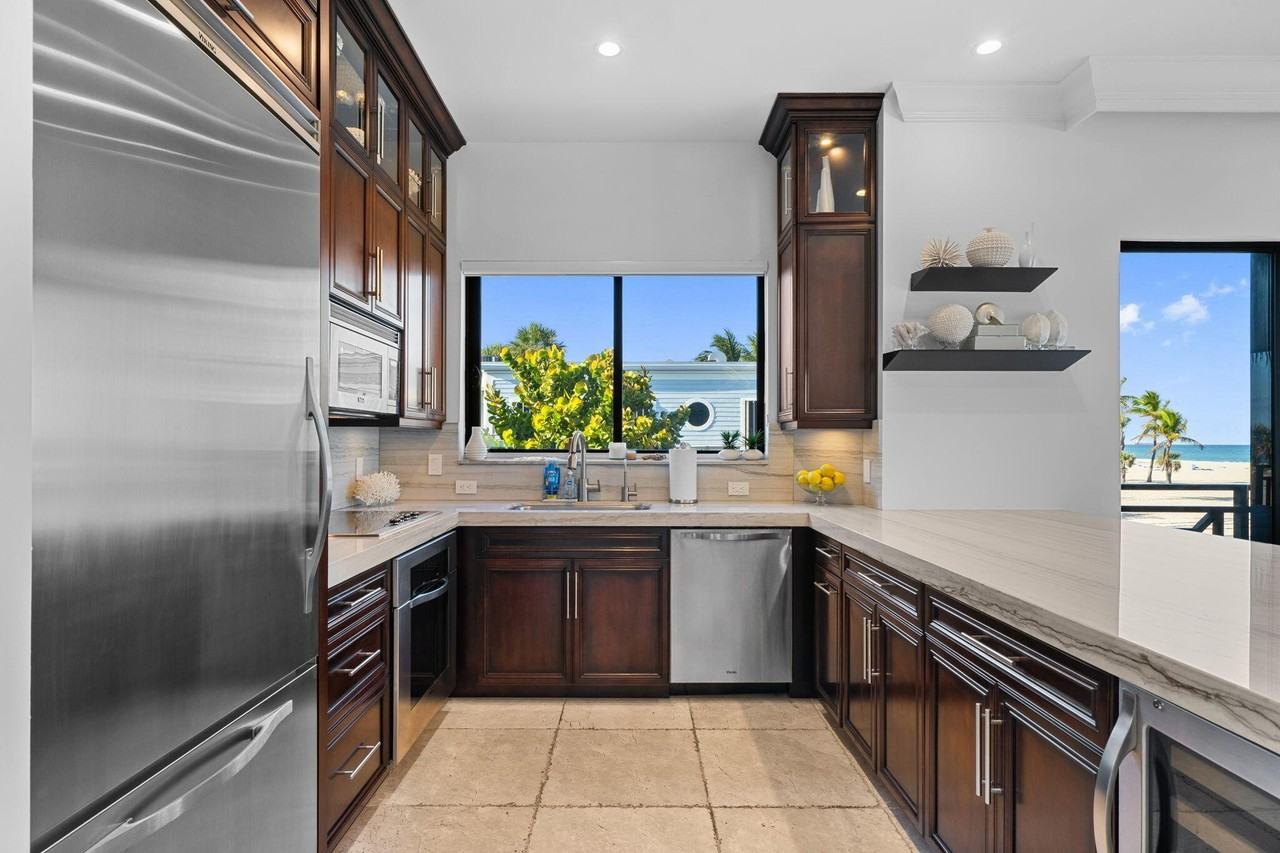 1680 S Ocean Ln #250 - Photo 5 of 45