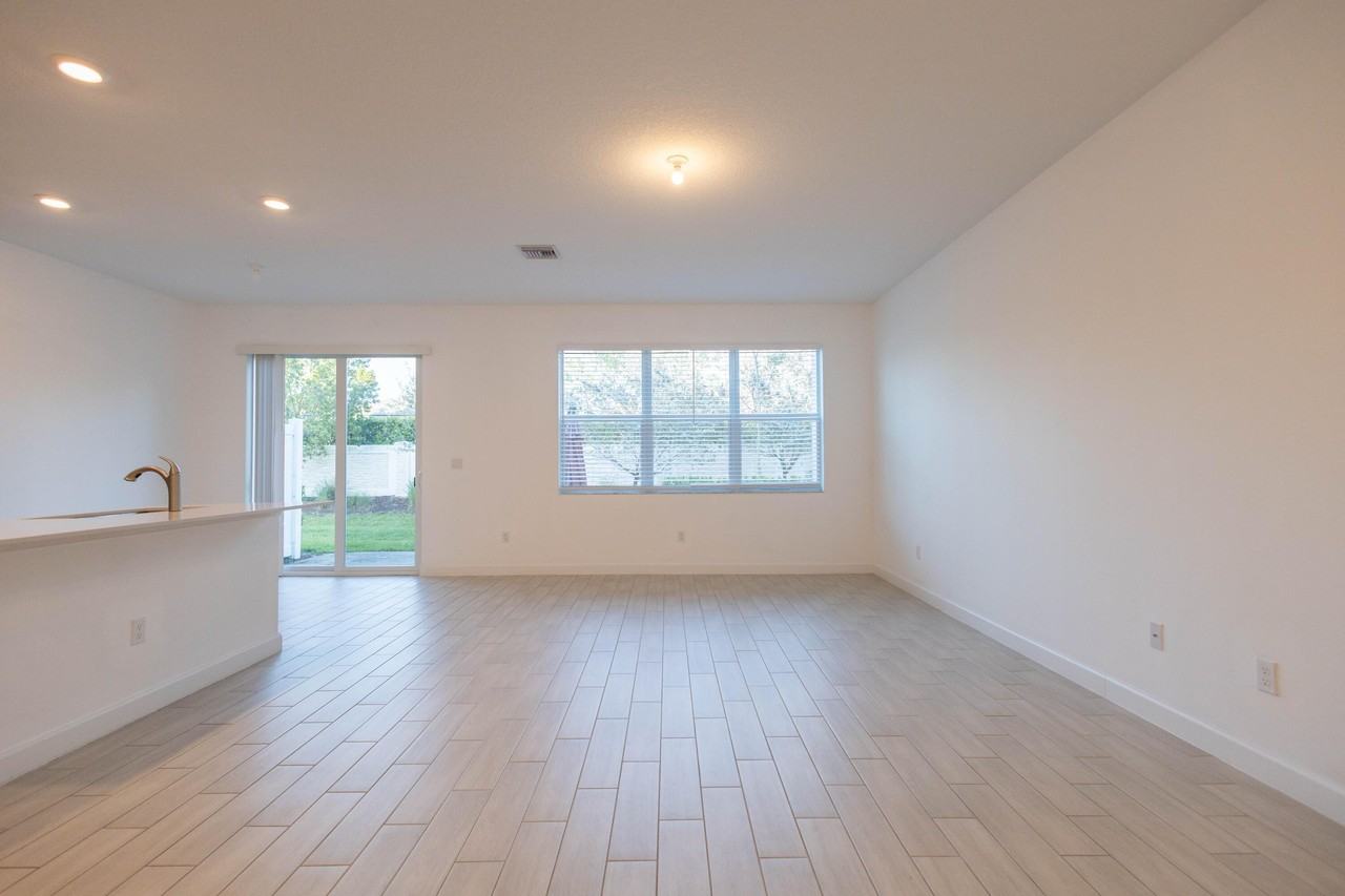 4985 Navali Dr - Photo 3 of 18