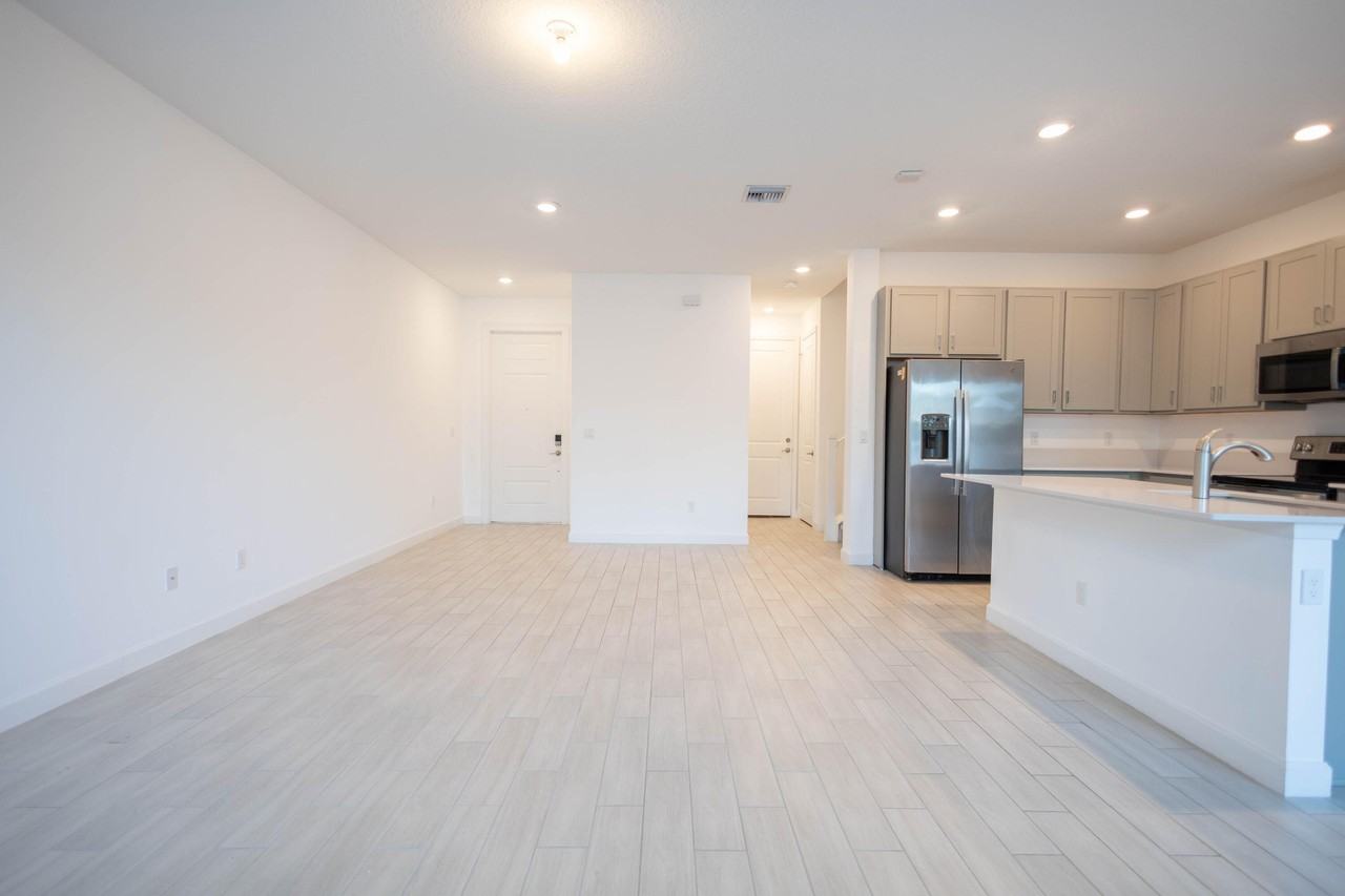 4985 Navali Dr - Photo 5 of 18