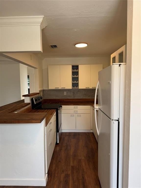 520 Ne 58th St #B - Photo 3 of 23