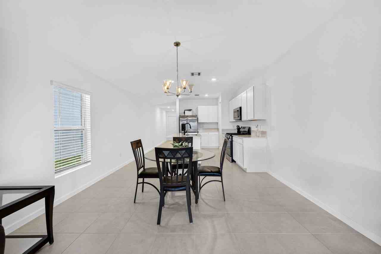 Nw Sweetwood Dr - Photo 3 of 16