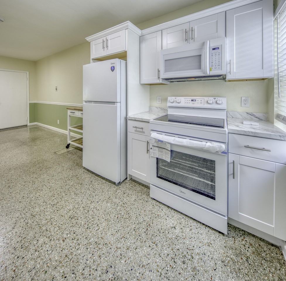 301 N Federal Hwy #2 - Photo 3 of 11