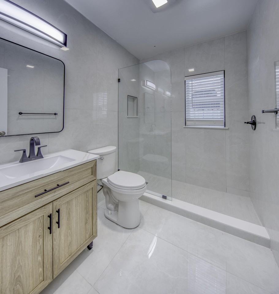 301 N Federal Hwy #2 - Photo 4 of 11