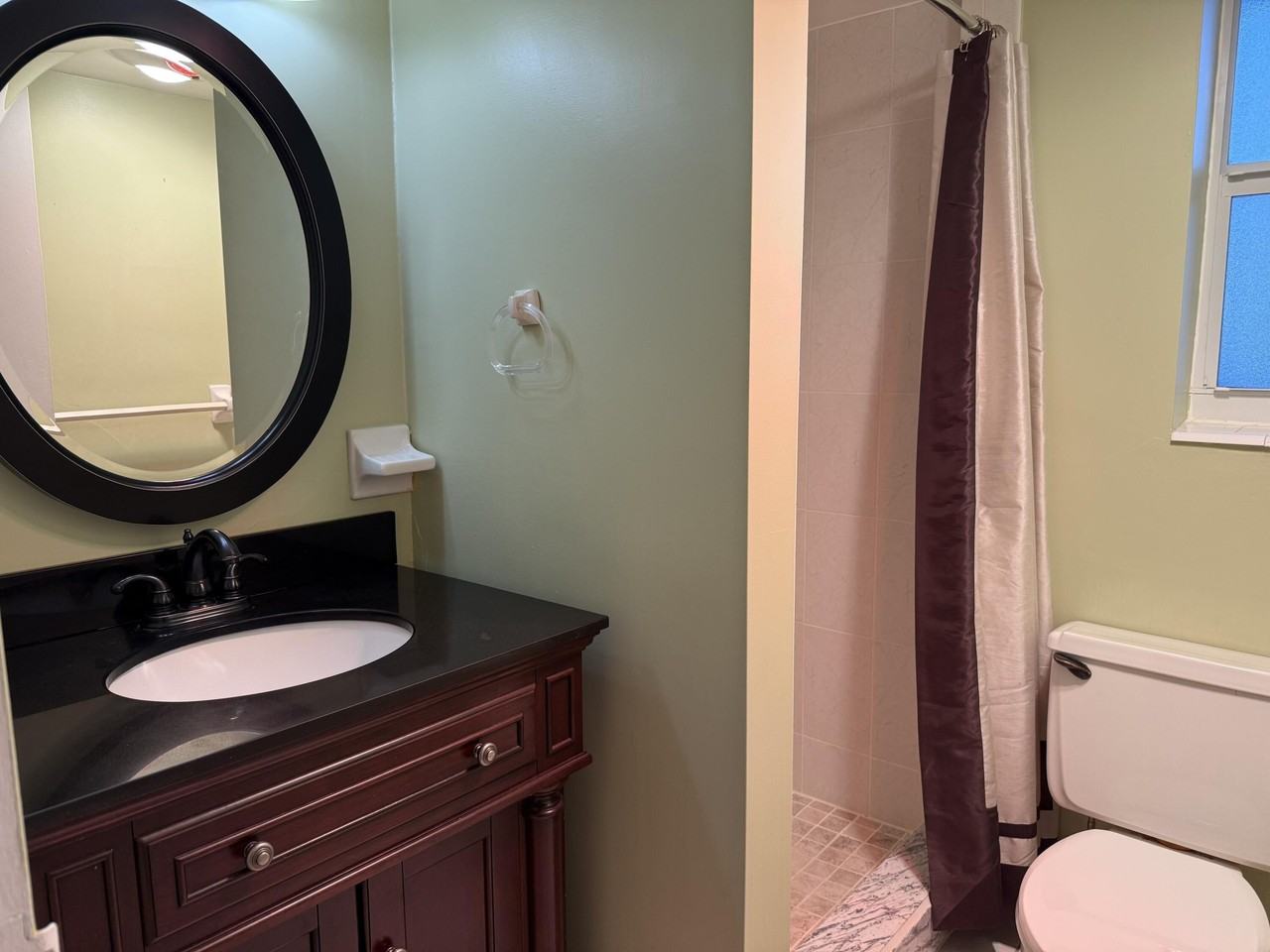 524 Orton Ave #403 - Photo 6 of 15