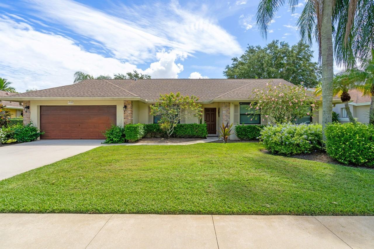 1532 Primrose Ln - Photo 2 of 38