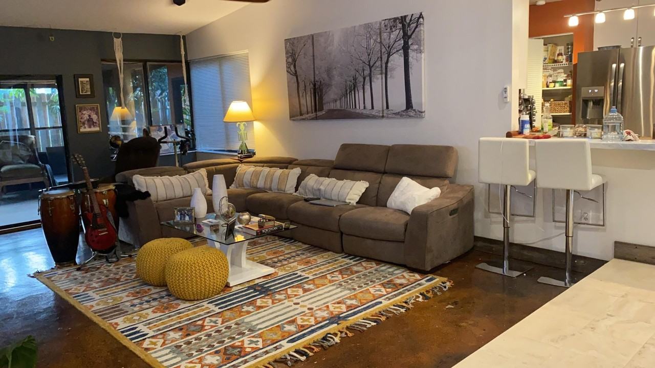 414 Ne 195th St #414 - Photo 4 of 7