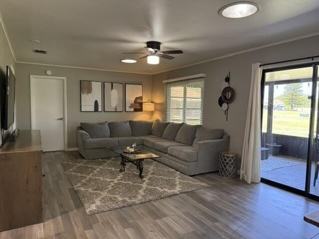 1478 Se Larkwood Cir - Photo 4 of 21