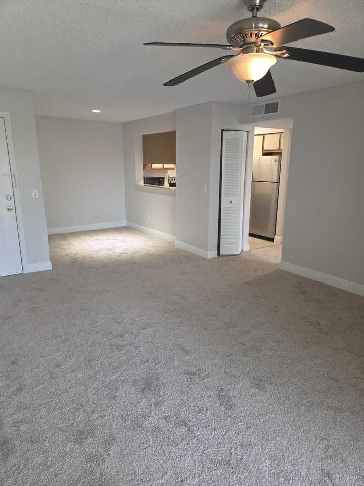 1245 Sw 46th Ave #1204 - Photo 4 of 16