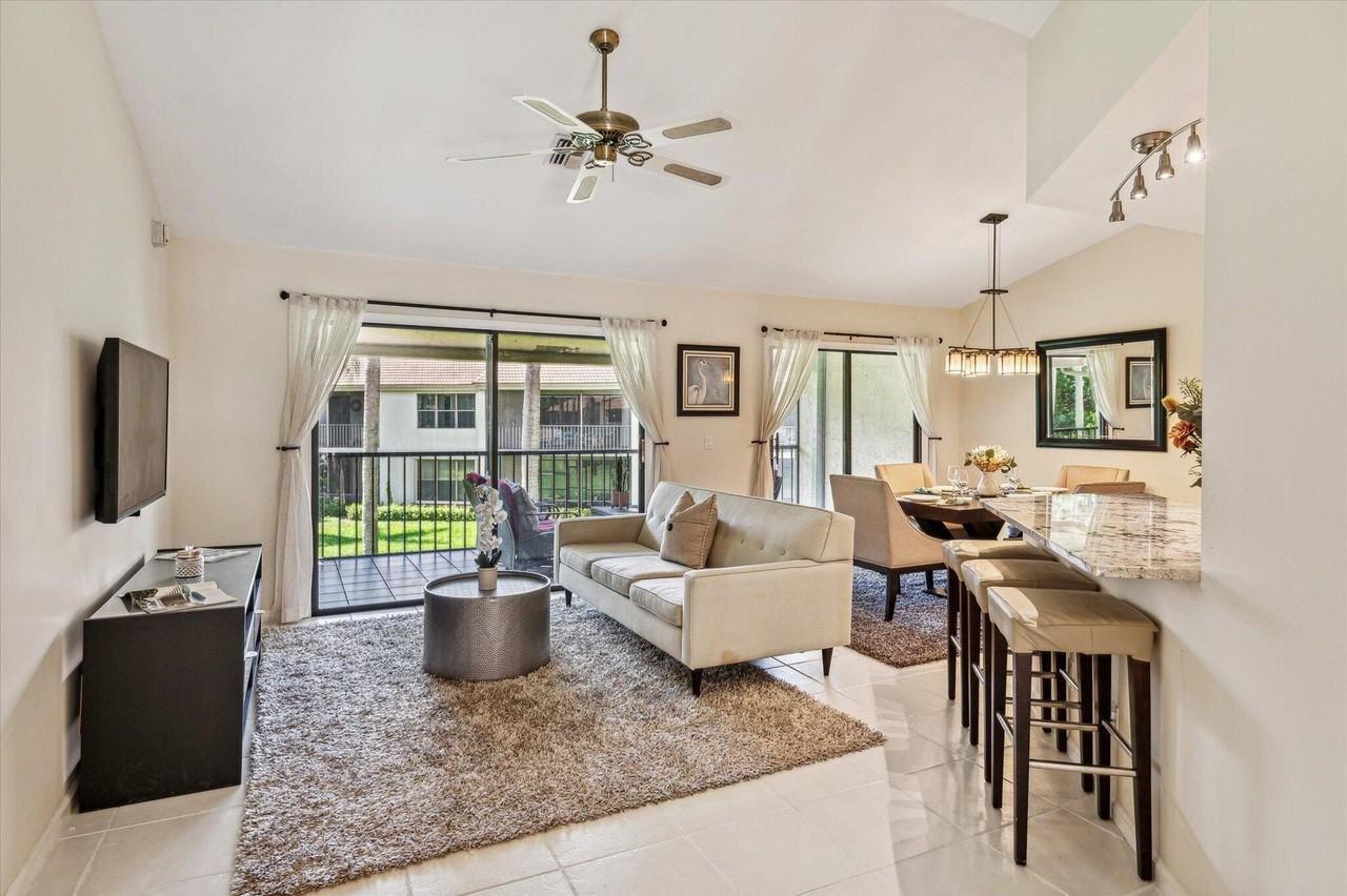 5750 Coach House Cir #G - Photo 4 of 19