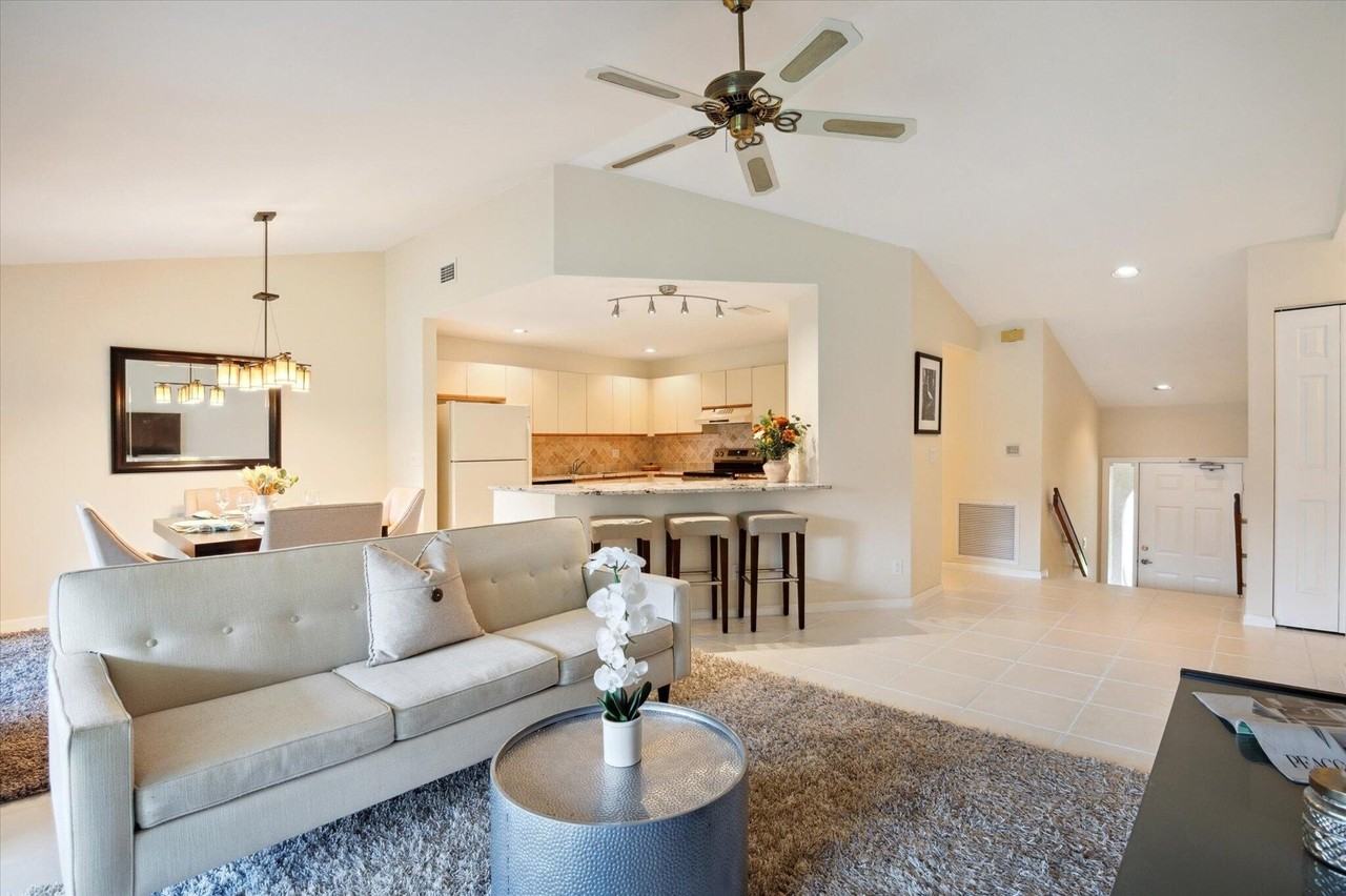 5750 Coach House Cir #G - Photo 5 of 19