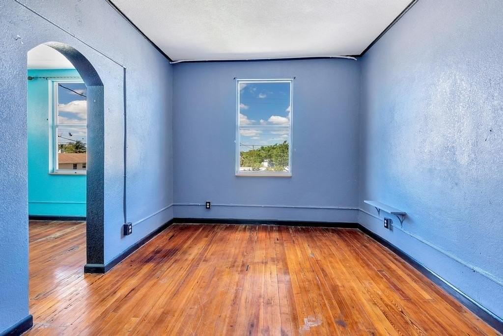 521 N Dixie Hwy - Photo 6 of 39