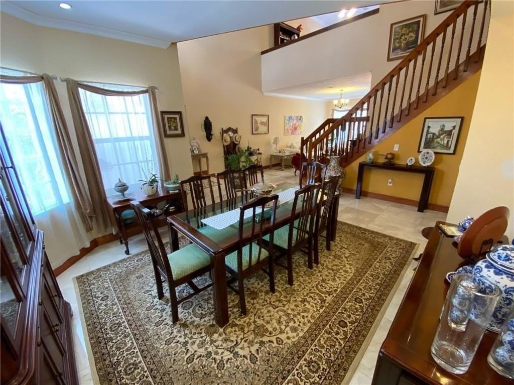 10747 Nw 70th Ter - Photo 6 of 45