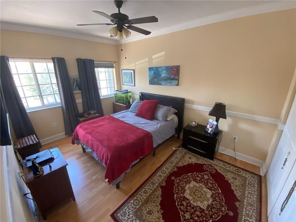 10747 Nw 70th Ter - Photo 5 of 24