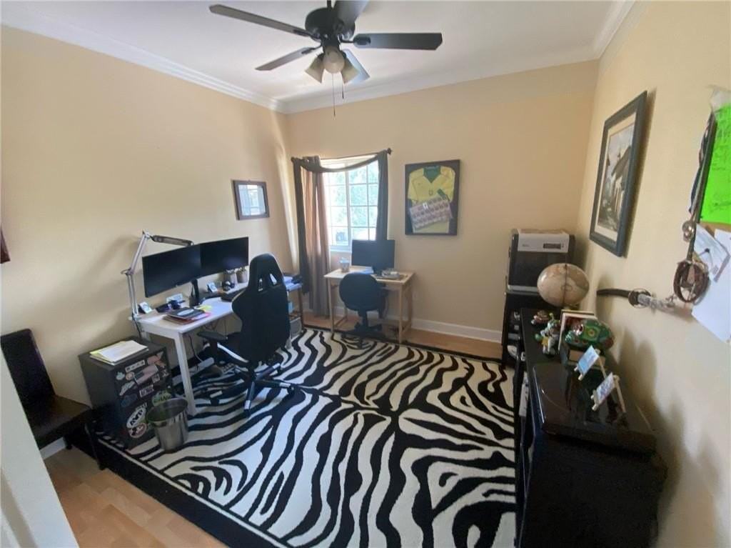 10747 Nw 70th Ter - Photo 6 of 24