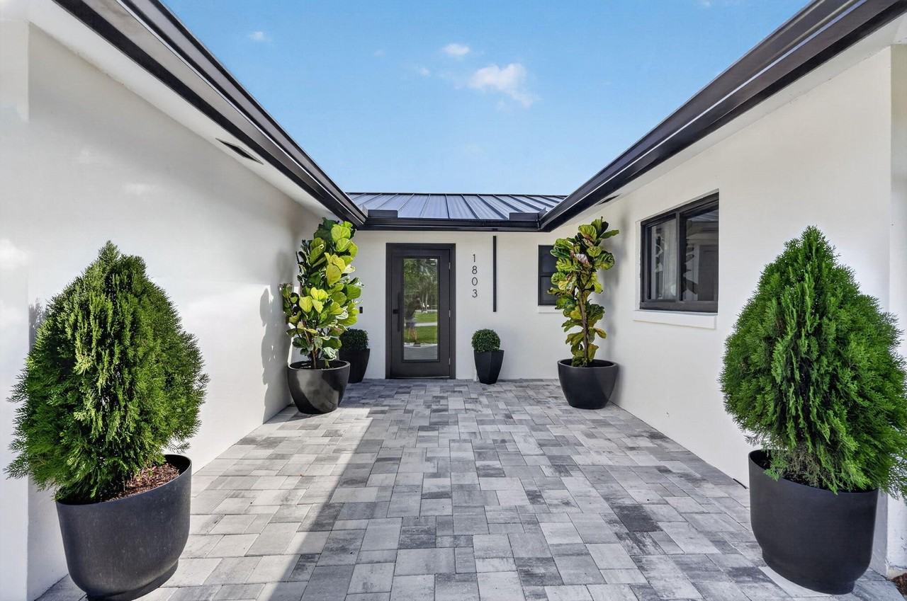 1803 Juno Isles Blvd - Photo 3 of 50