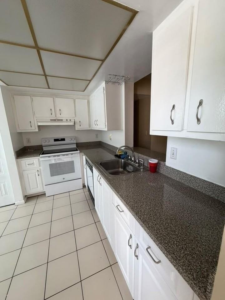 7895 Margate Blvd #203 - Photo 4 of 14