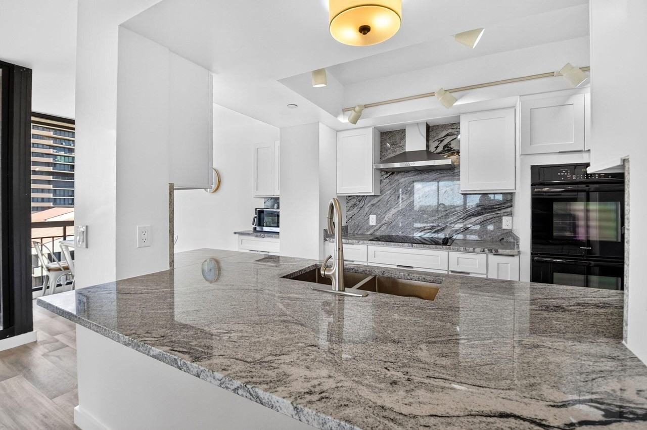 4000 N Ocean Dr #703 - Photo 7 of 50