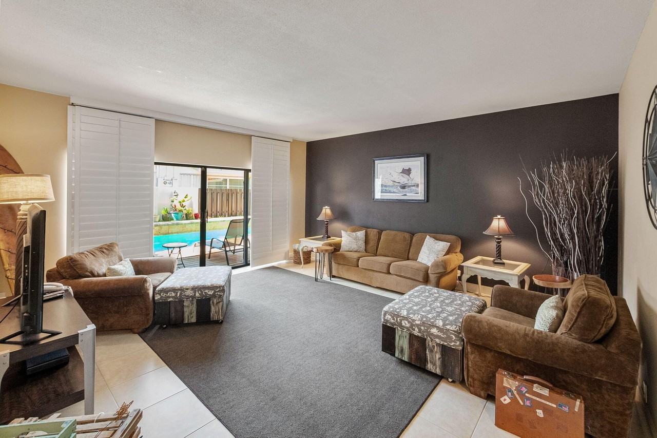4850 Ne 25th Ave #WEST - Photo 5 of 50