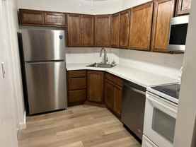 3115 Oakland Shores Dr #E103 - Photo 1 of 1