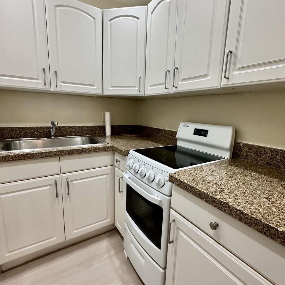 815 Middle River Dr #110 - Photo 6 of 21