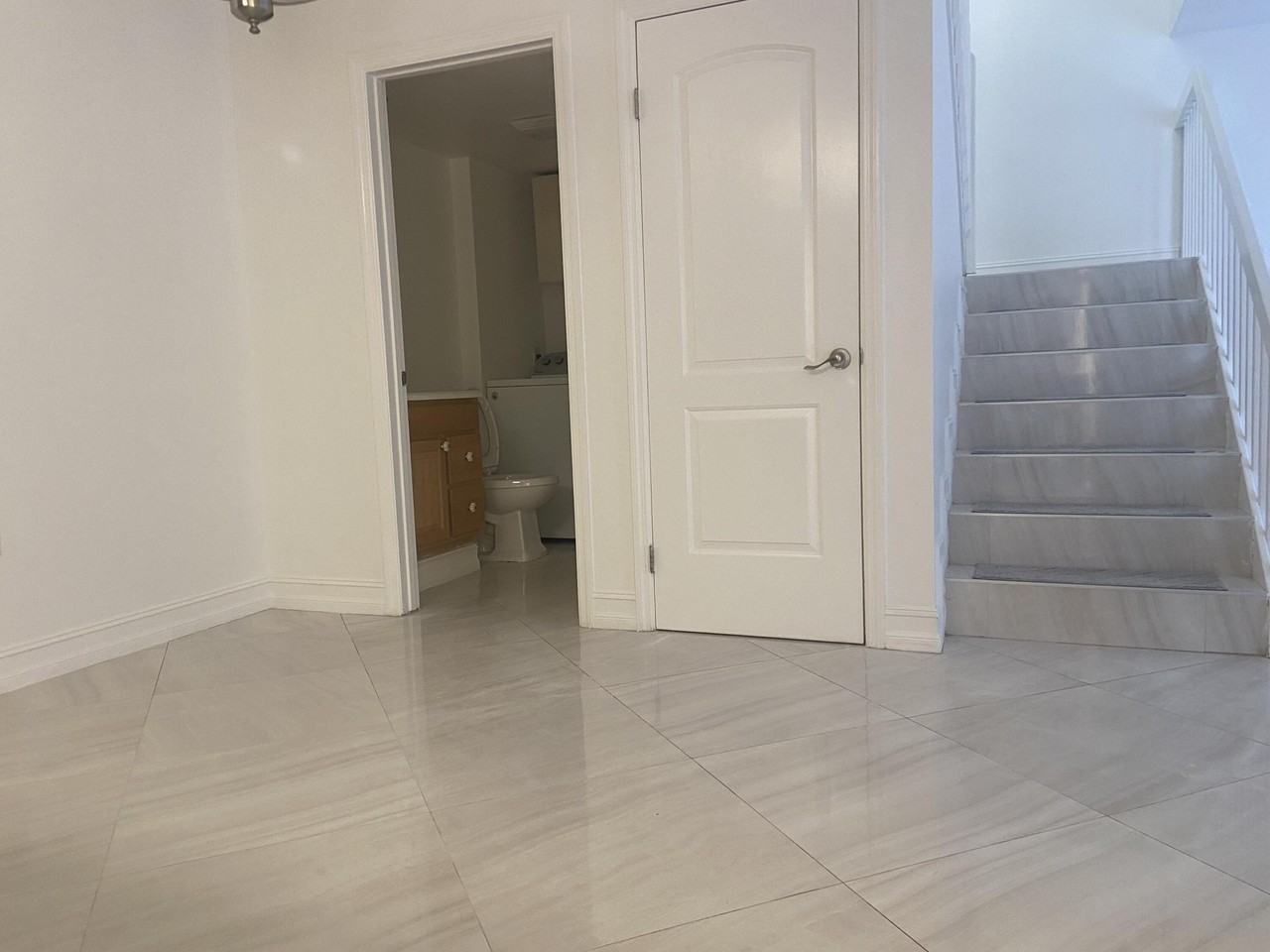 910 9th Way - Photo 6 of 26