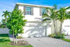 featured image of 4246 Lagoon Shore Dr