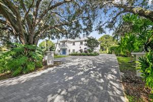featured image of 2900 Greenbriar Blvd