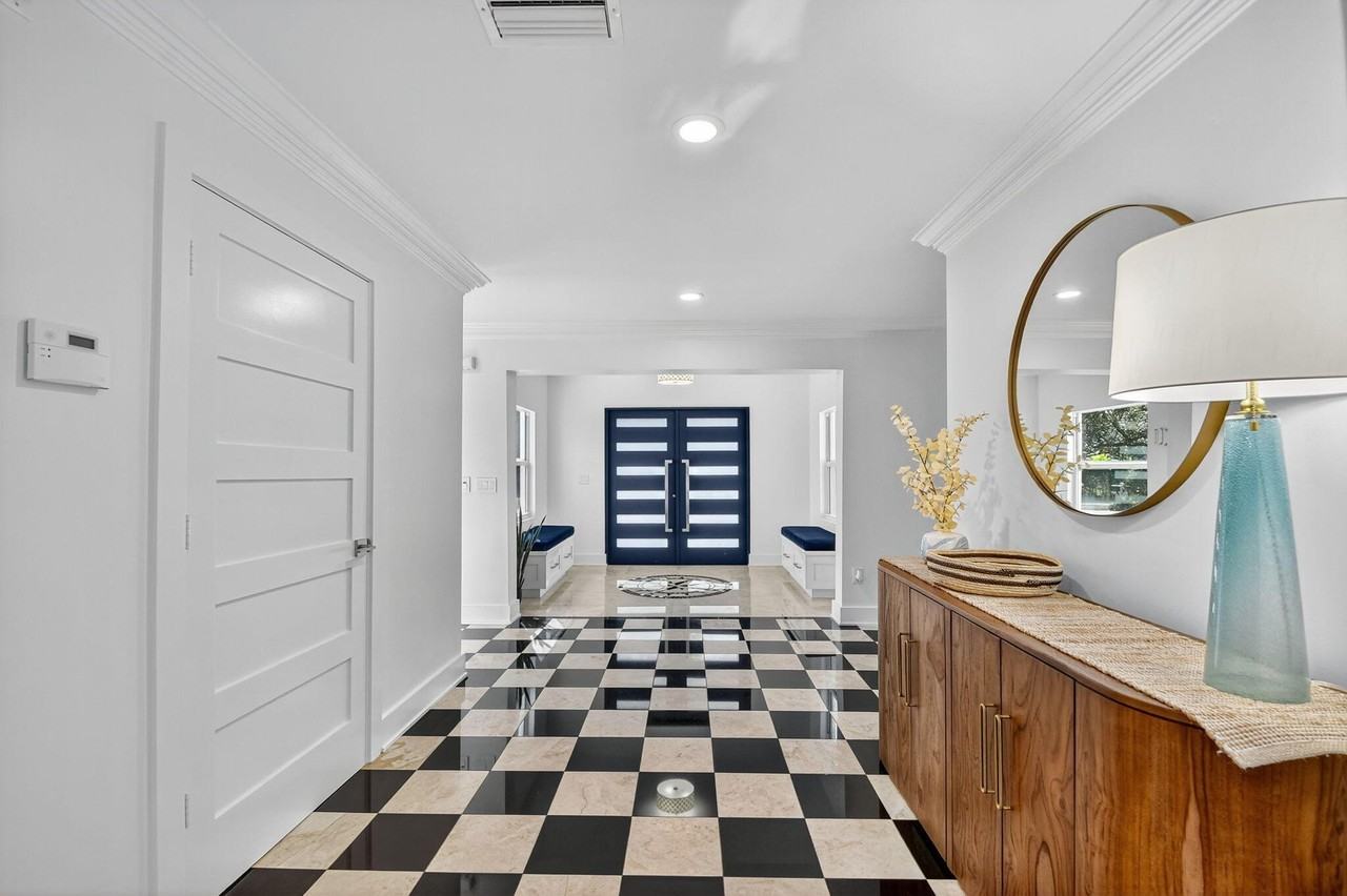 2900 Greenbriar Blvd - Photo 5 of 39