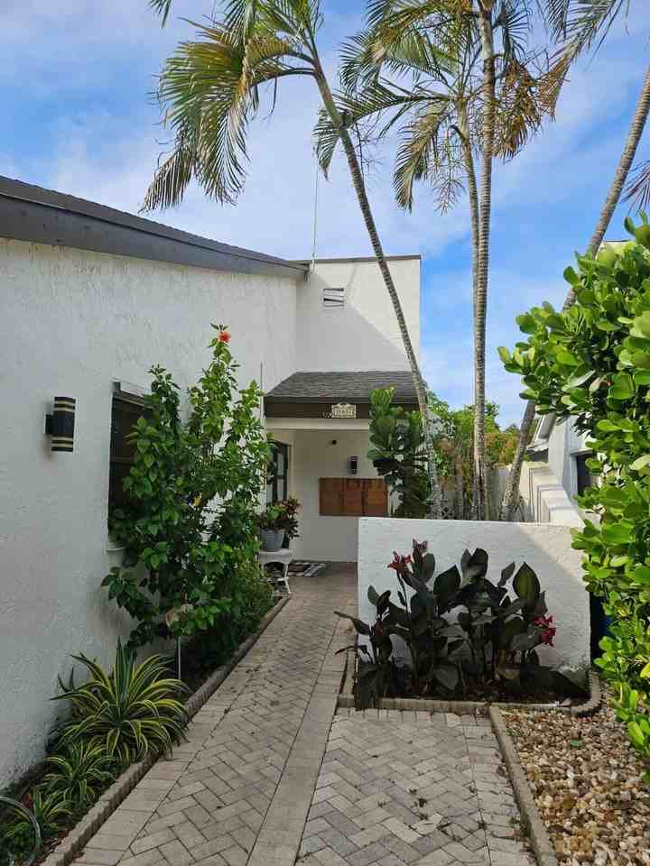 16657 Redwood Way - Photo 3 of 16