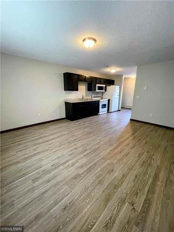 365 2nd St Se #2 - Photo 2 of 12