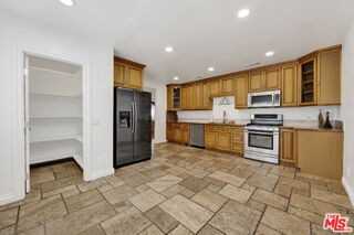 10109 Gloria Ave - Photo 7 of 8