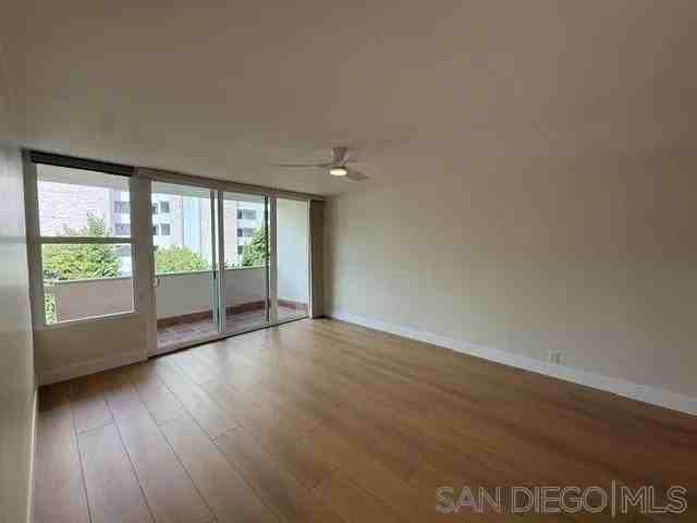 2510 Torrey Pines Rd - Photo 5 of 8