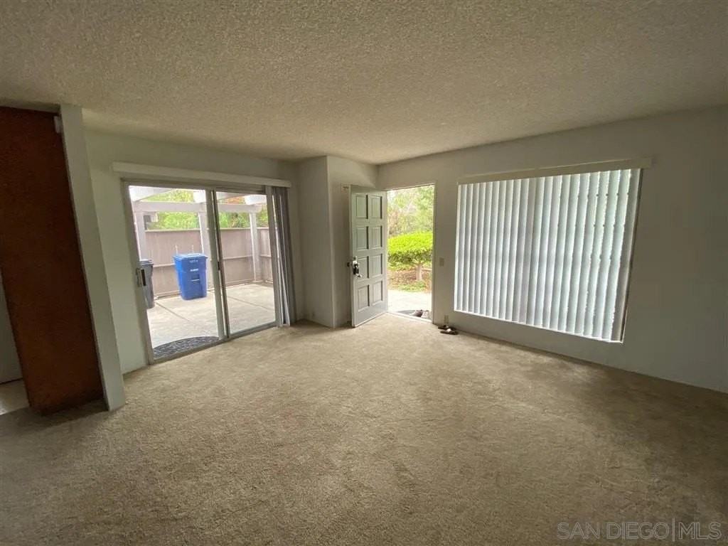 4354 Vision Dr - Photo 3 of 24