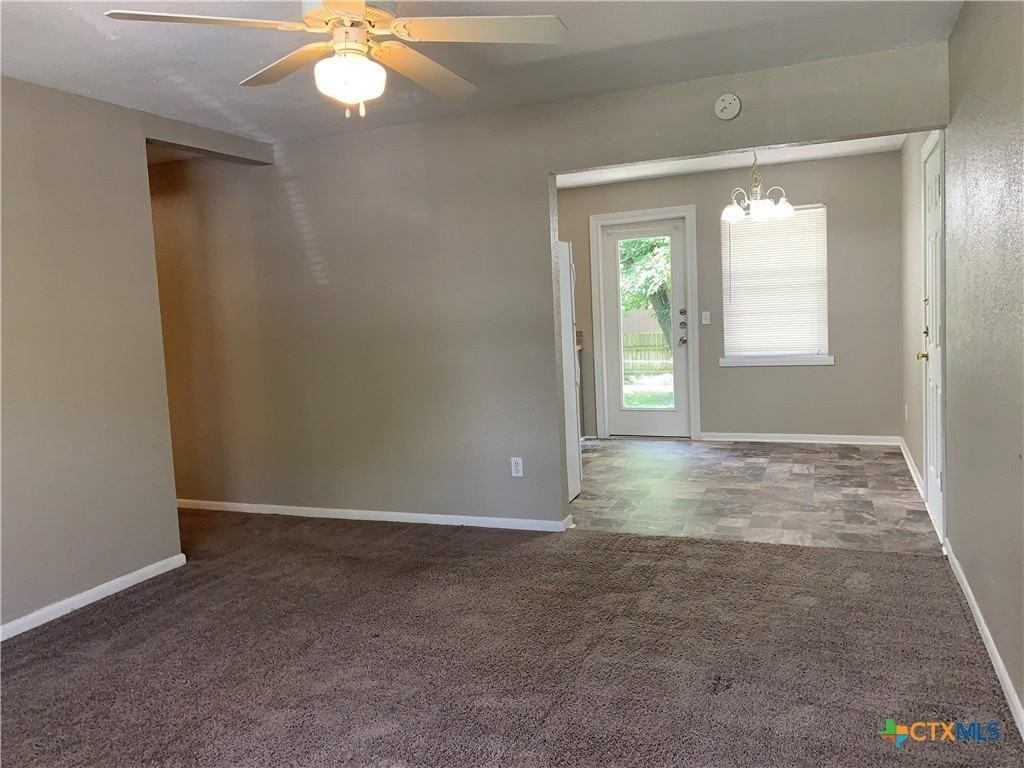 914 Chalk St - Photo 3 of 12