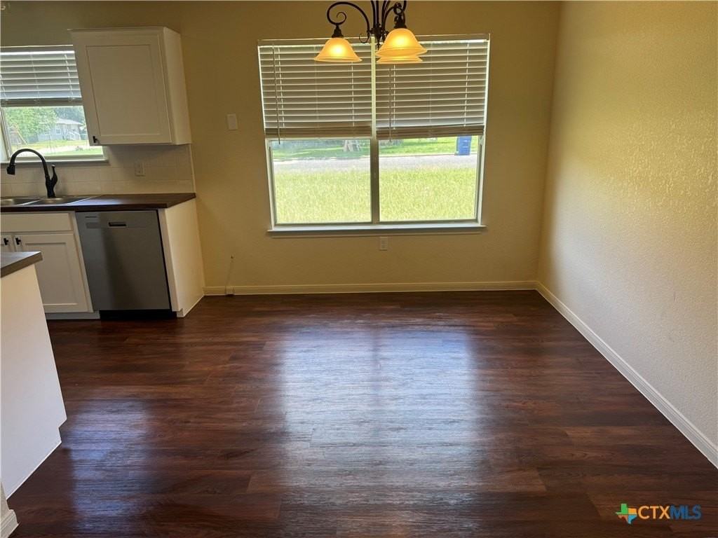 108 E Reagan Ave - Photo 5 of 18