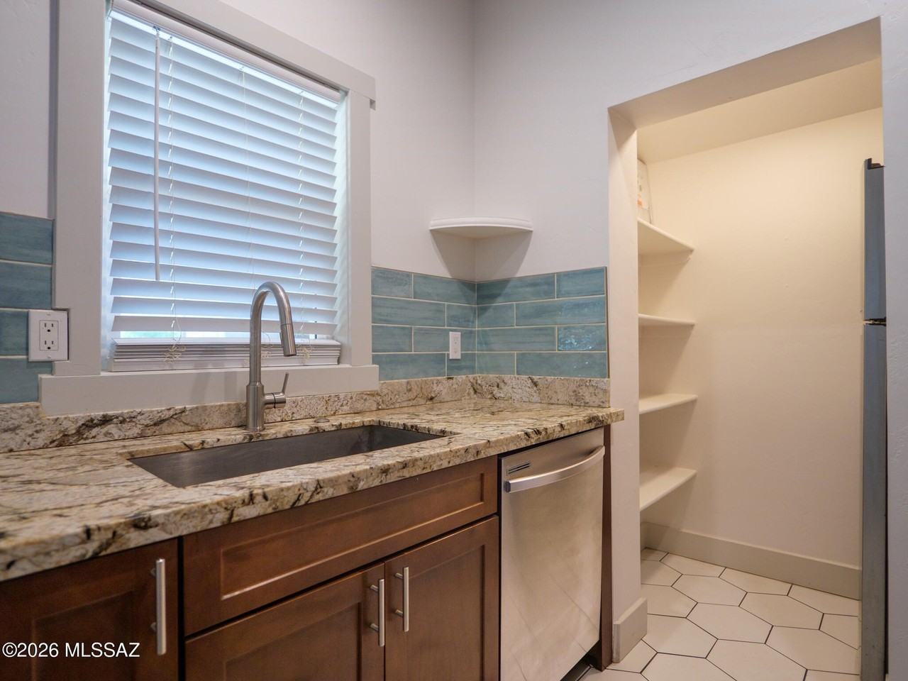 120 E 18th St - Photo 3 of 15