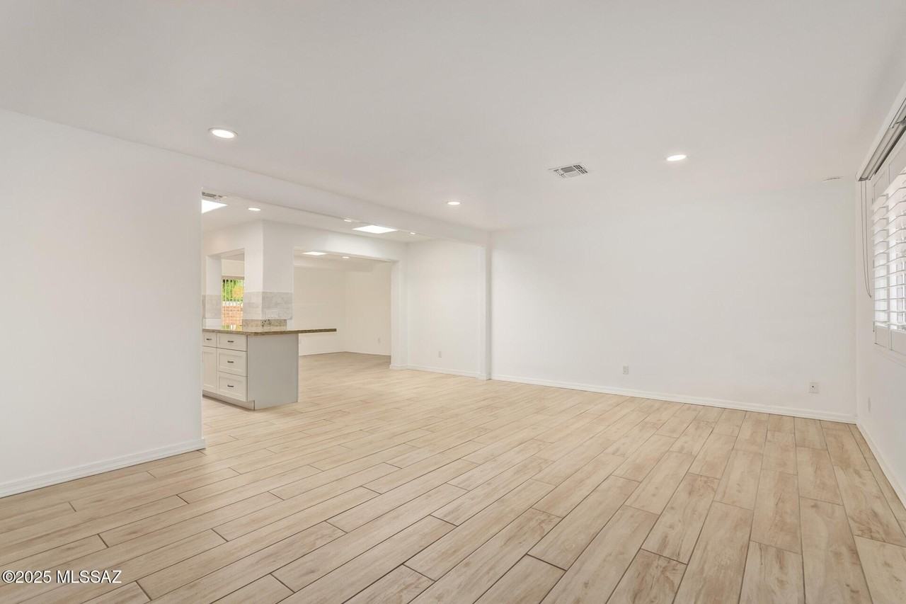 434 S Vista Del Rio - Photo 4 of 50