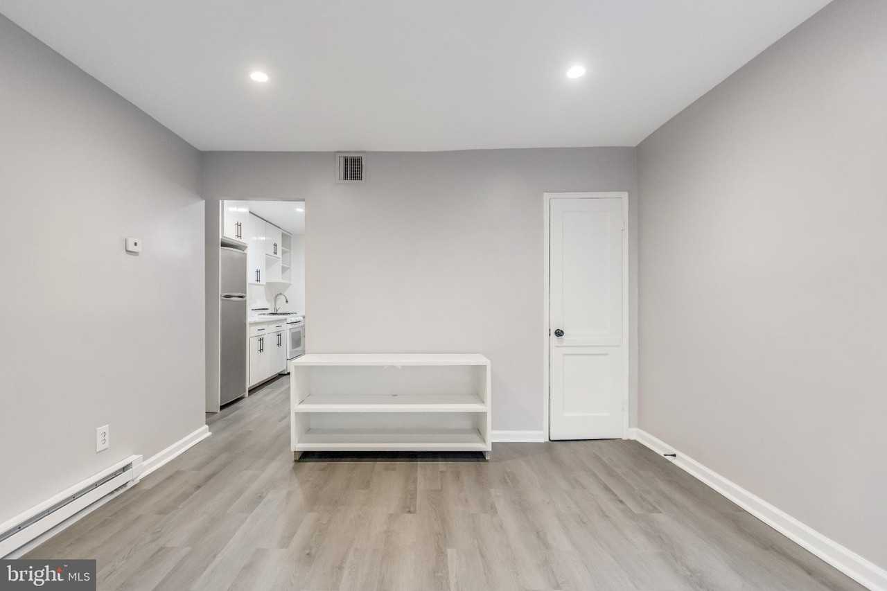 1721 Gales Pl Ne - Photo 3 of 16