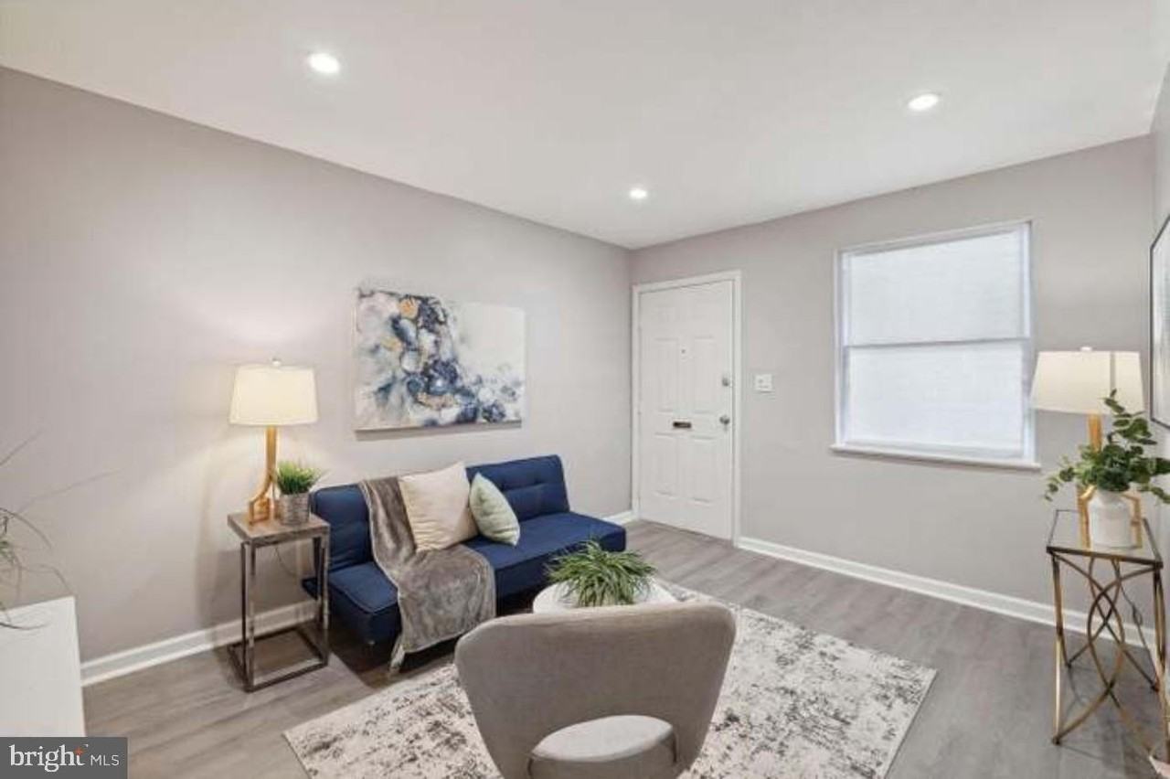 1721 Gales Pl Ne - Photo 5 of 16