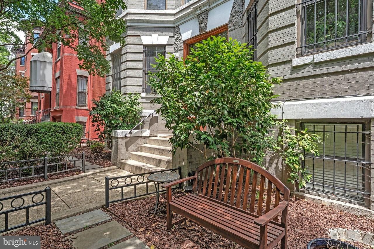 1931 17th St Nw #103 - Photo 3 of 15