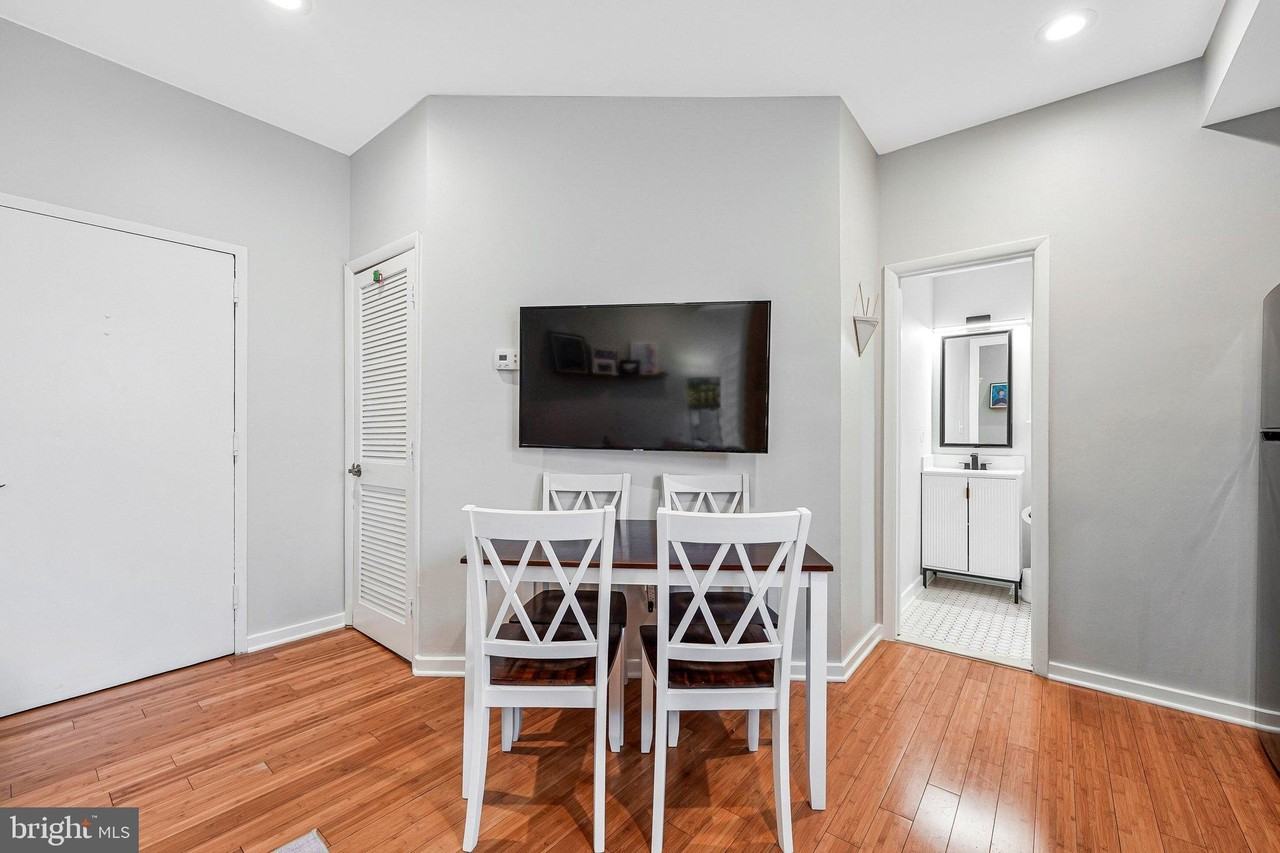 1931 17th St Nw #103 - Photo 7 of 15