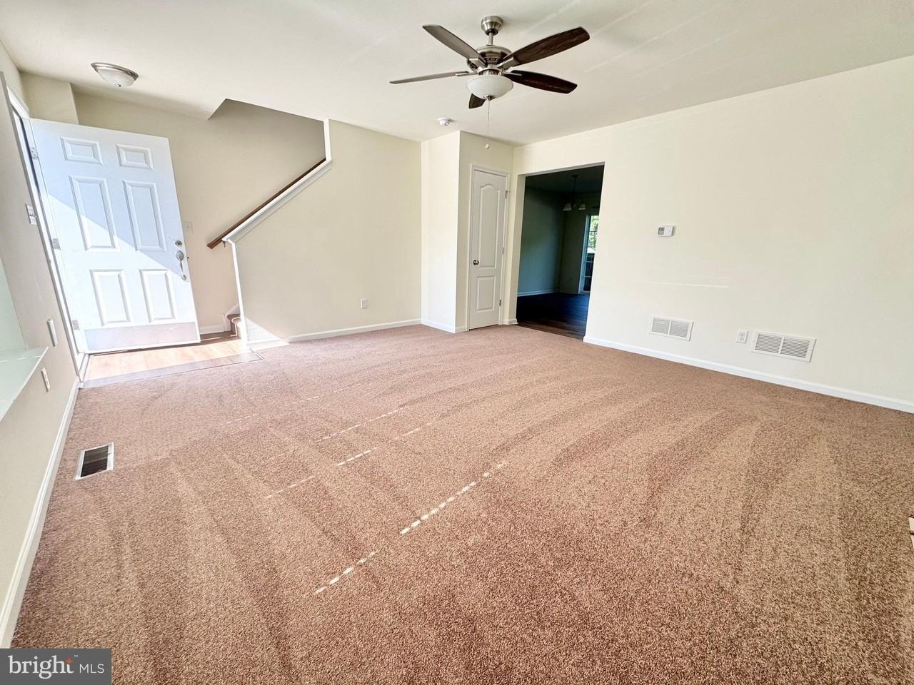 120 Salerno Dr - Photo 3 of 21