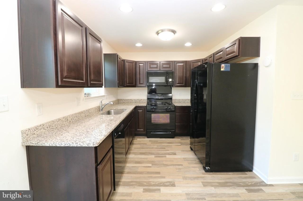 120 Salerno Dr - Photo 7 of 21