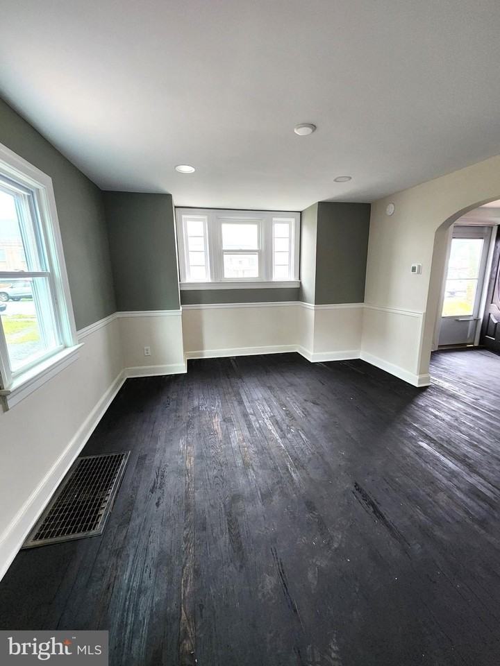 506 N Shipley St - Photo 3 of 23
