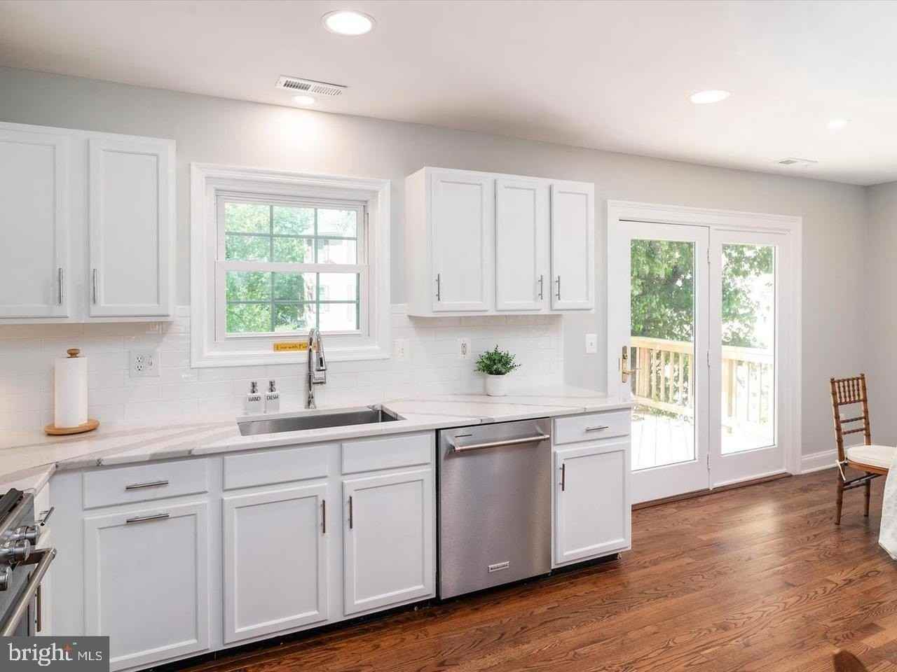 731 Pine Valley Dr - Photo 7 of 35