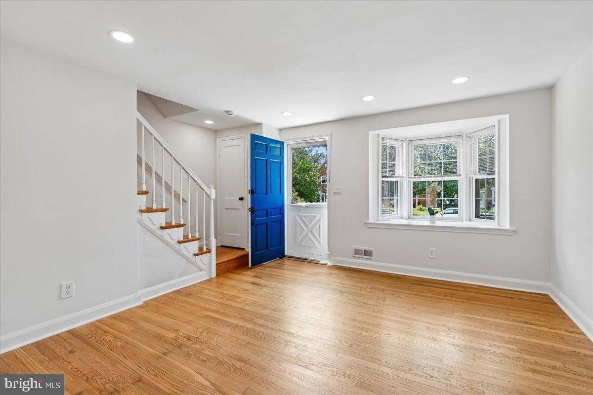 1612 Hardwick Rd - Photo 3 of 35