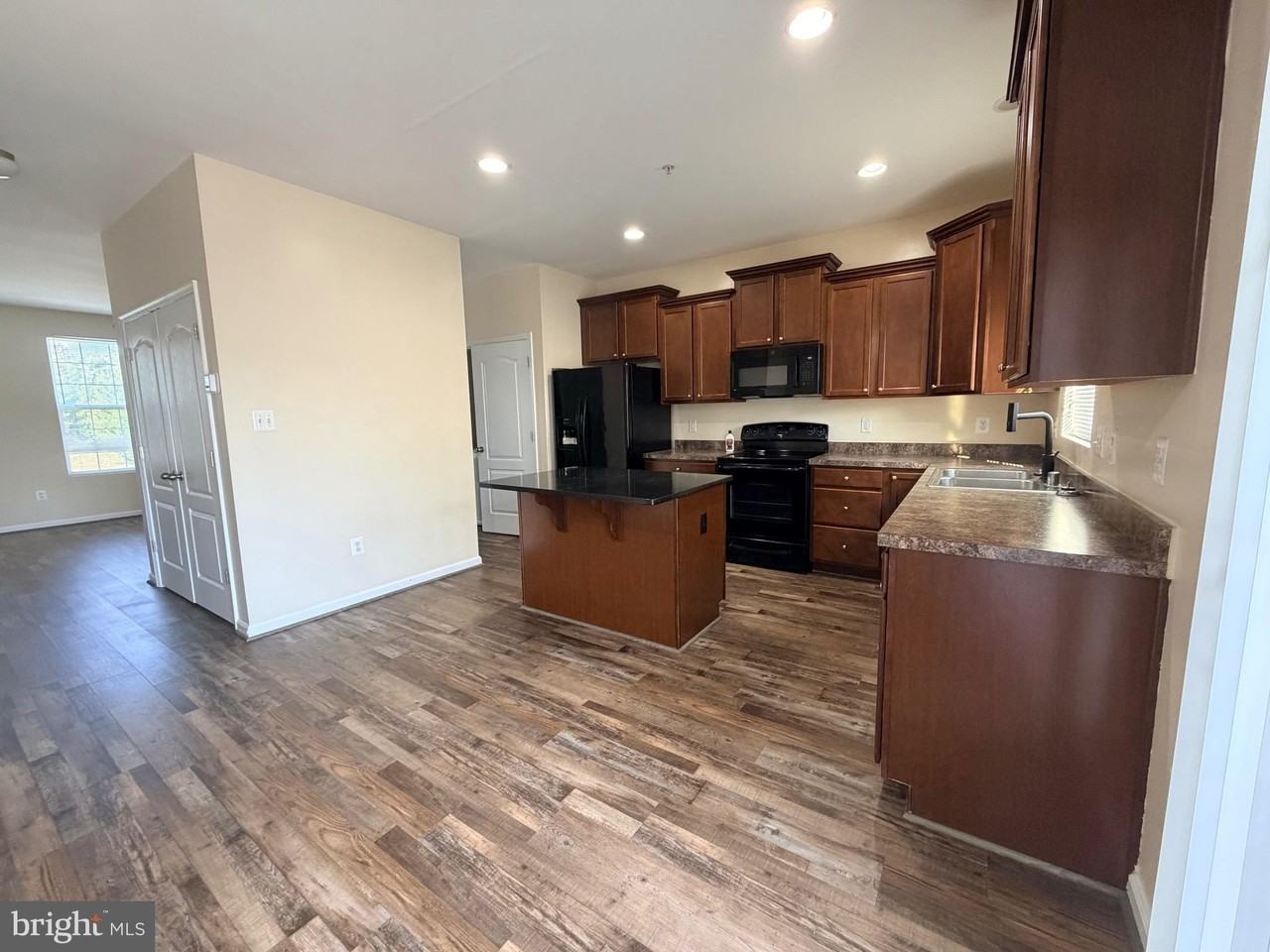 11789 Sunset Ridge Pl - Photo 3 of 21